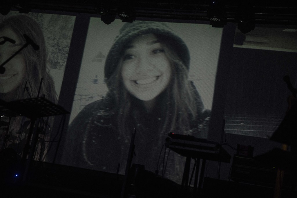 Lisa女兒另類同台 母女合體獻唱〈大風吹〉