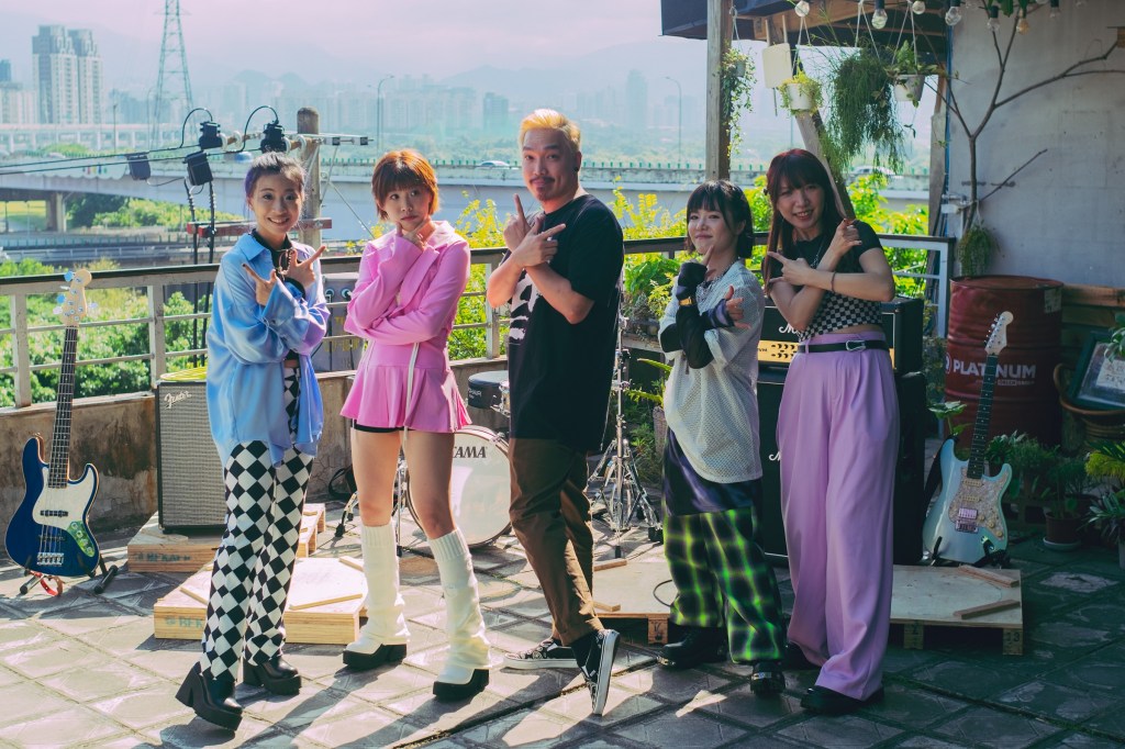 DIZLIKE號召金曲樂團血肉果汁機吉他手Matt製作 打造正宗台式女力搖滾