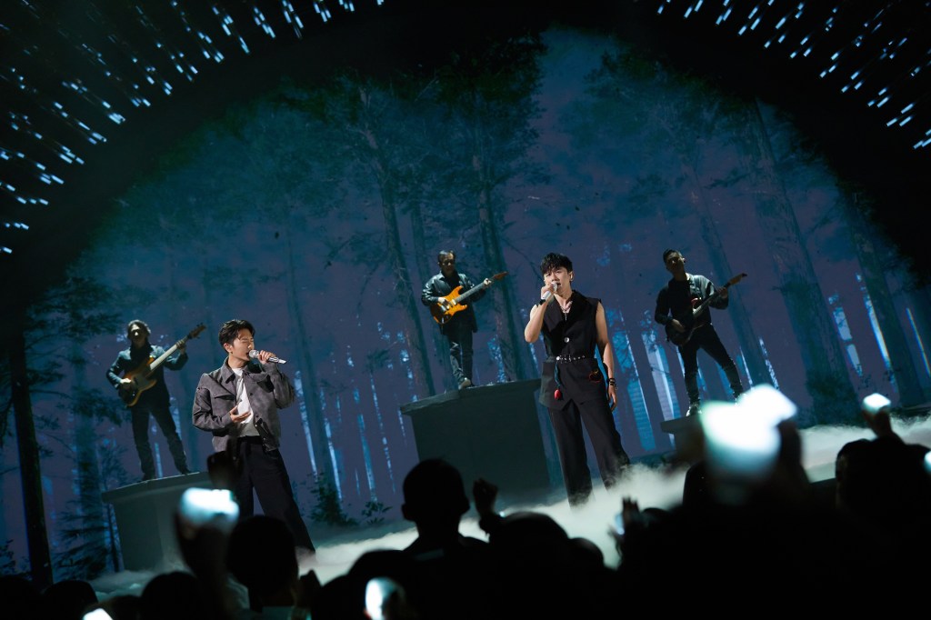 上集演出大獲好評 全新夢幻聯動張杰 3秒預告吸睛登微博熱搜 為張信哲戰隊奪下首勝