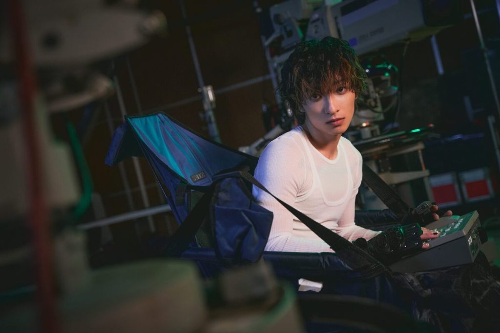 【Sony】Shawn尚融個人首專 第2波單曲〈抽我愛你〉將想念喻為菸癮 無法自拔