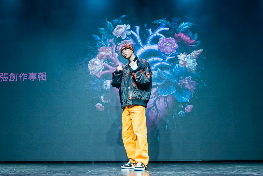 【Sony】同理《心》新專輯記者會獻唱三首新歌 剃刀蔣和J.Sheon現身加油打氣