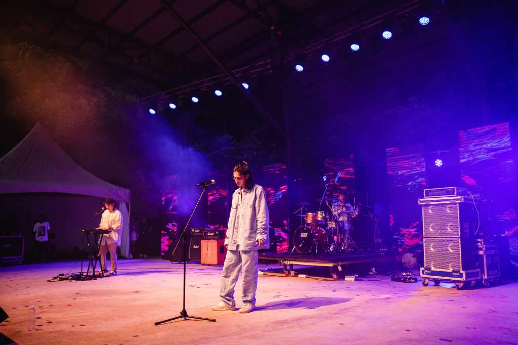 babychair: Live In Taipei 台北NUZONE