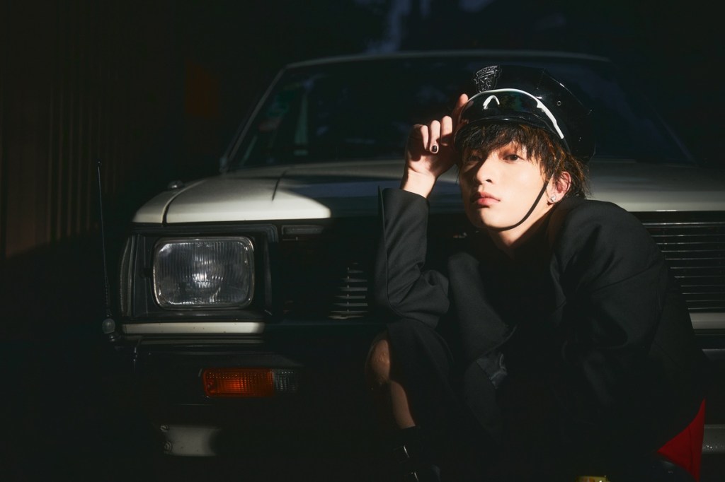 【Sony】Shawn尚融突破樂團框架 推出首張個人專輯《DOCASA》挑戰前衛怪誕風格