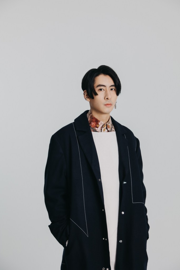 吉他手／主唱：Creed
