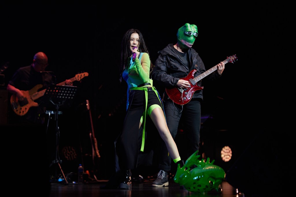 徐若瑄攜手玉城千春唱進Zepp