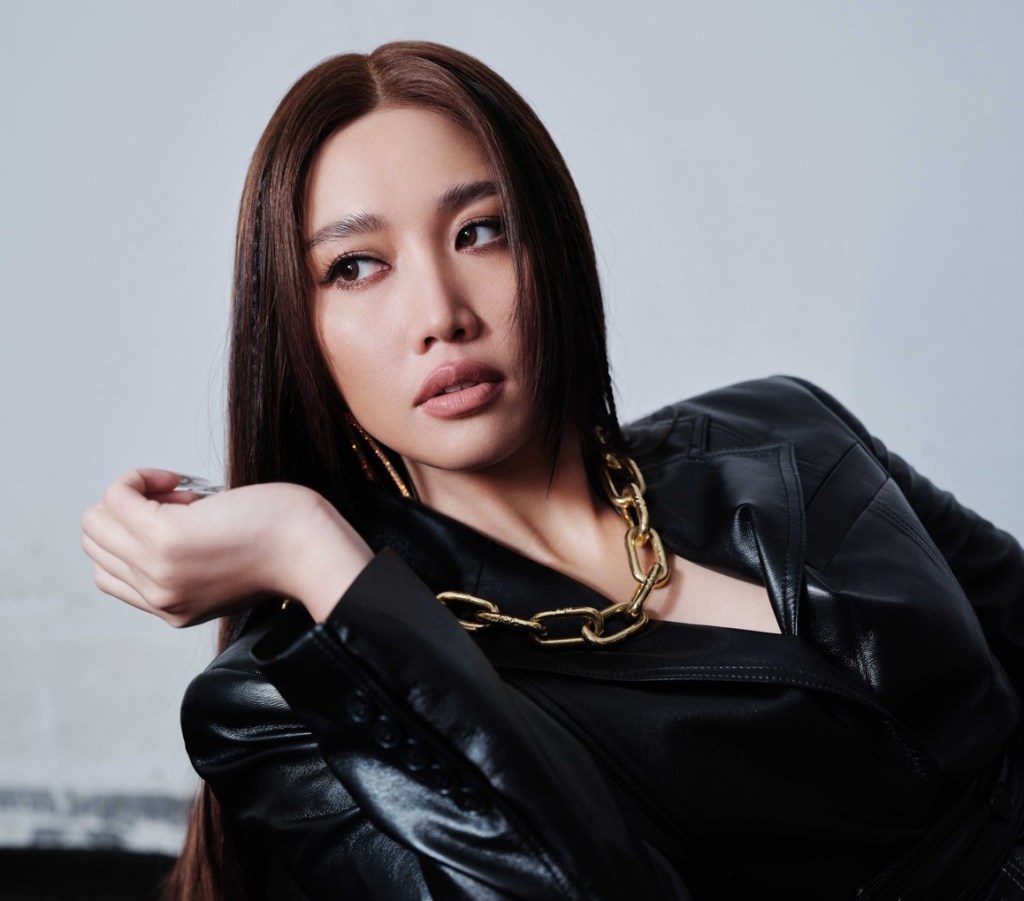 【Sony】A-Lin和邱軍為律政影集《八尺門的辯護人》分別演唱〈天亮之前〉和〈隨波逐流〉