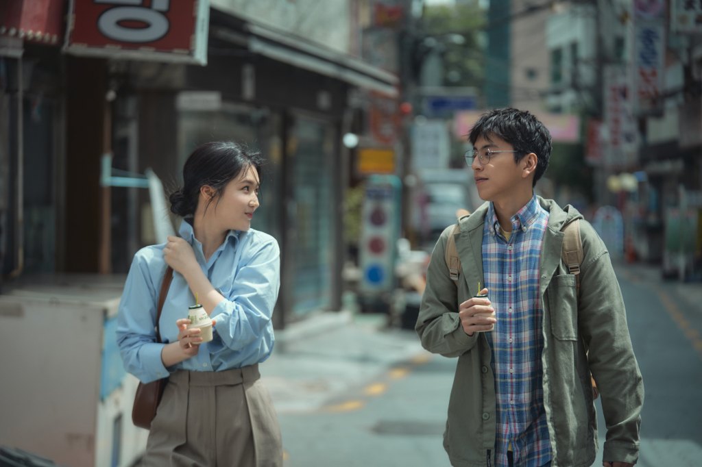 徐暐翔專輯主打〈我們到底算什麼〉MV