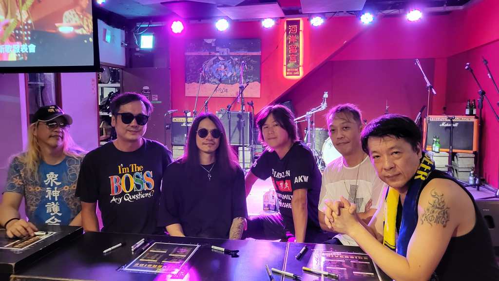 董事長樂團重聚小河岸。左起：鈞董、白董、小豪、吉董、咪董、金剛