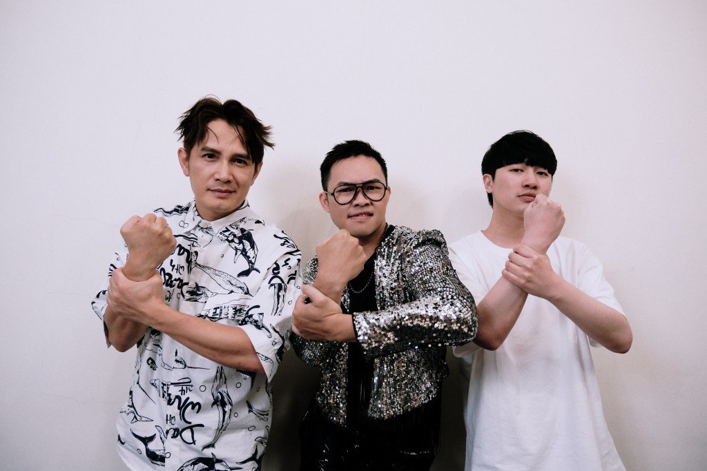 那那大師、羅文裕、彭柏邑合體再現Energy名曲《放手》展現硬漢風格