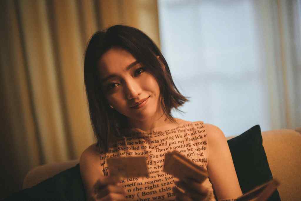 閻奕格〈One Last Try〉MV