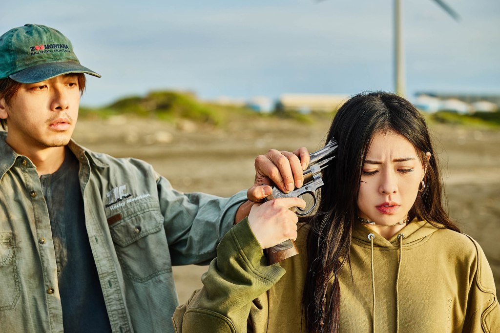 〈我的答案〉MV Miusa+坤達 (照片提供: 容易文創)