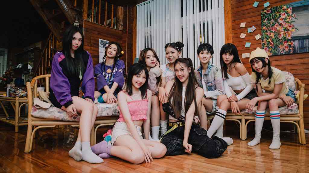 babyMINT（左起：Vikky 韋喬薺、呂熙妍、栩栩、粼粼、張丞妘、曹晶晶、陳言菱、林萩璇、陳品妡