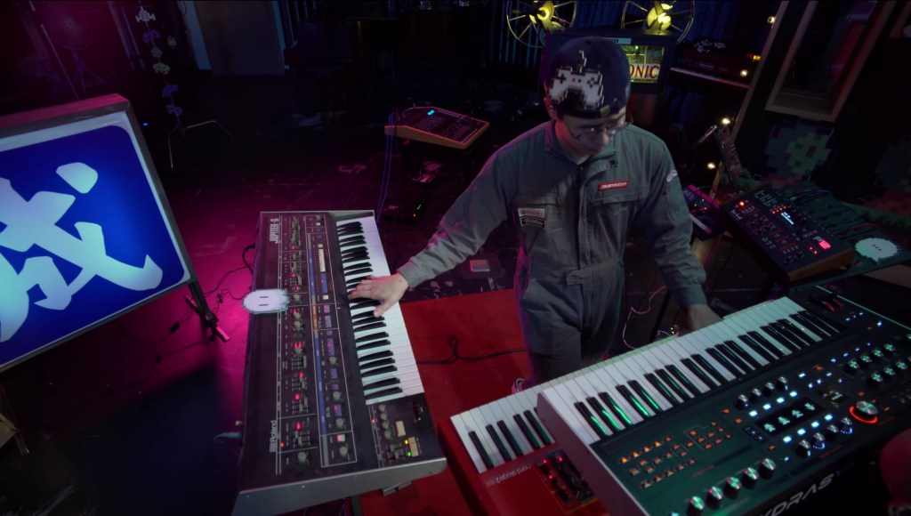 入圍今年金曲獎最佳新人的Robot Swing也首次登上「CINEMAPHONIC」