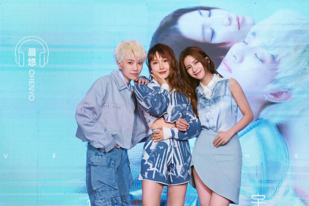 左至右：惟晨、張若凡、以悠