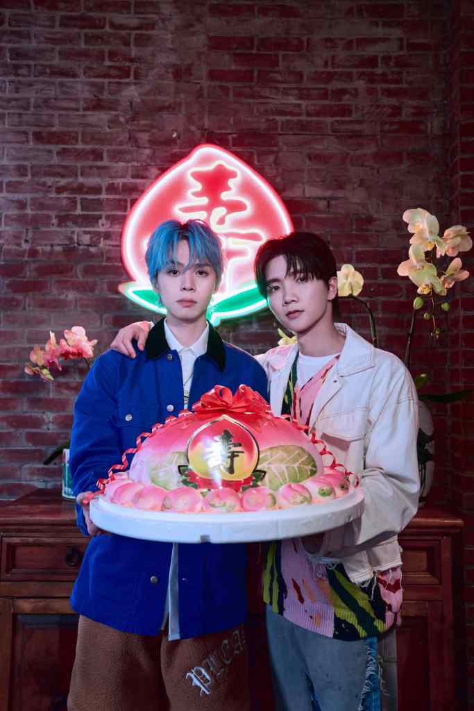 左：瑋瑋、右：哲哲