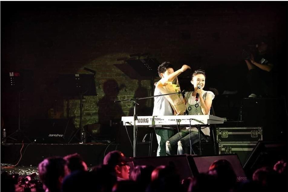 10歲Arthur躍上媽媽黃韻玲舞台共演