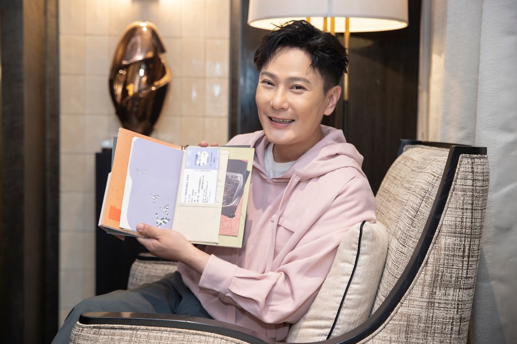 張信哲親自構思暌違5年的新書「未來是」 (照片提供: 潮水音樂)