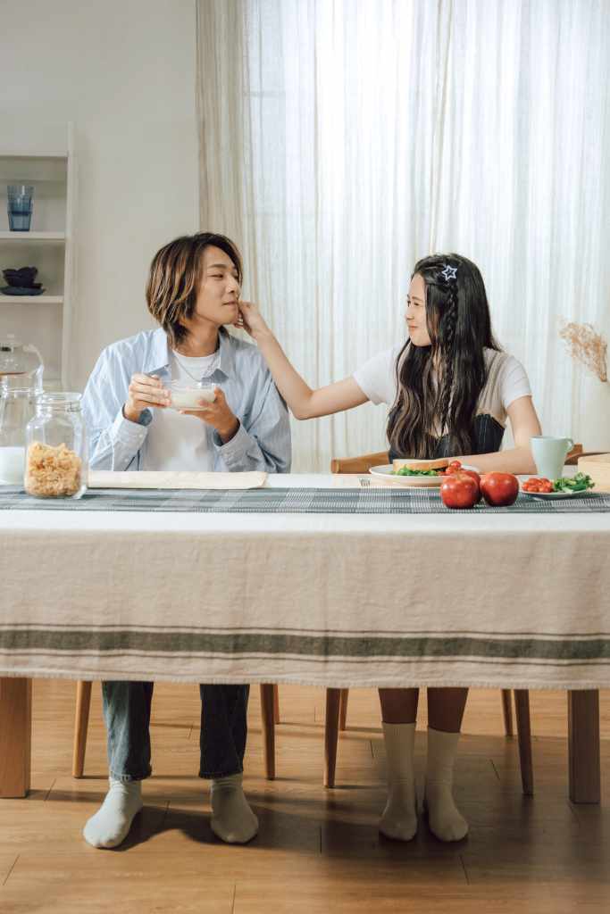 陳勢安〈全世界我只想保護你〉MV 煥鈞、容容