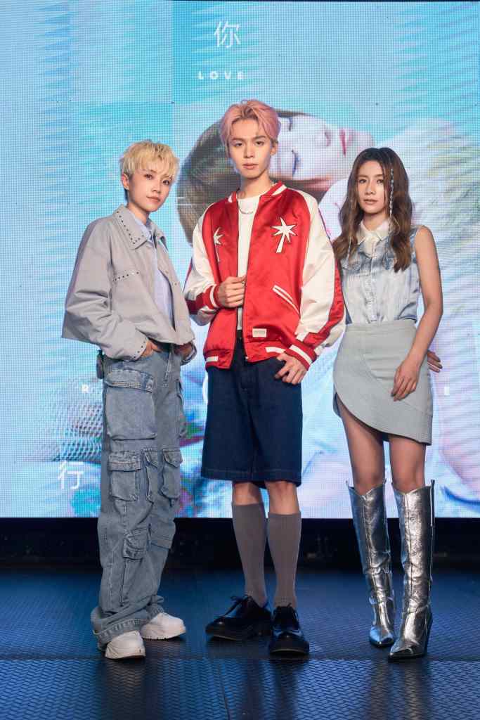 左至右﹔惟晨、瑋瑋、以悠