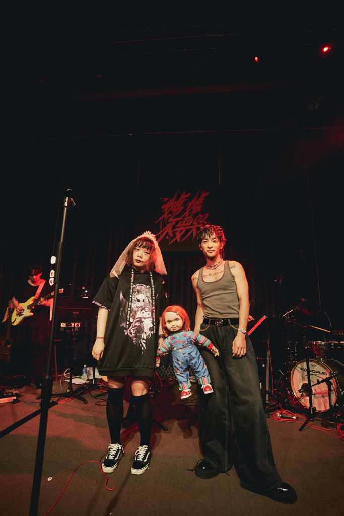 左：鬼后粉絲、右：shawn尚融