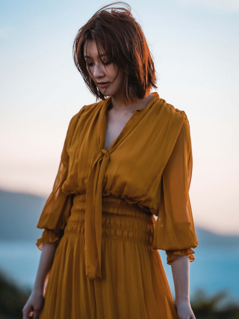 林逸欣_墜_專輯是她有史以來最誠實的一張音樂作品，傷逝身邊人事物的變遷