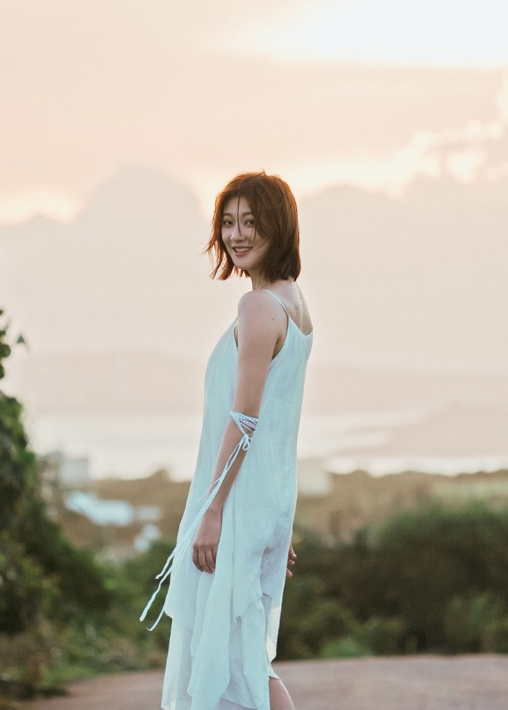 林逸欣笑說拍完就要啟程去吃網美店的甜點