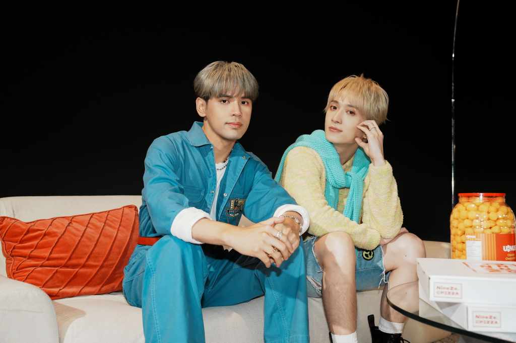 陳零九(左)、邱鋒澤(右)期盼歌迷們一起cover新歌舞蹈