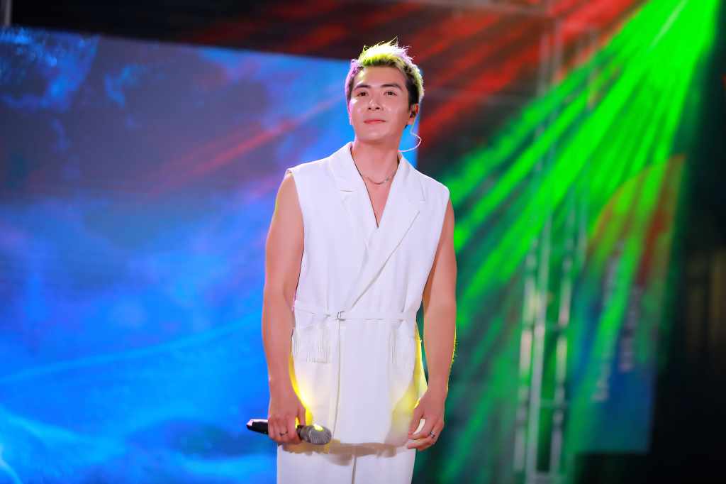 江曜綸擔任「台北國際彩虹文化節」表演嘉賓 (照片提供:唱戲世界娛樂)