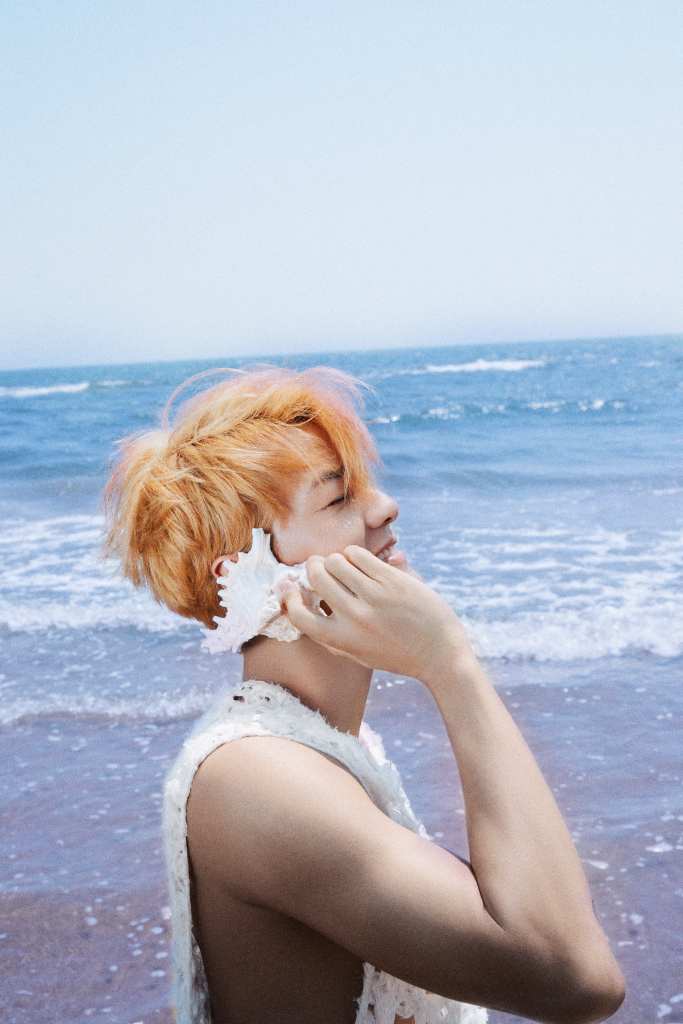 [專輯預購封面]吳克群生日前夕宣布「禮物久等了」，親簽專輯藏神祕卡，預購至10月22日。