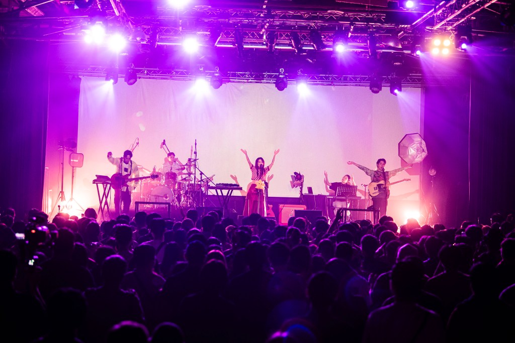 新生代樂團庸俗救星首次挑戰Legacy千人專場