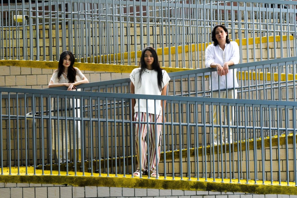 【NEWS】獨立流行樂團MoonD’shake釋出首張專輯《EGG SALA／蛋莎菈》打造氛圍夢幻而又清新俏皮之作