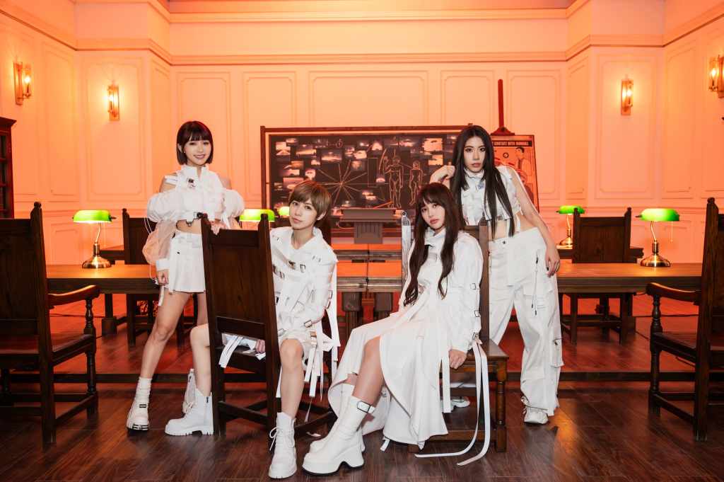 BOOM！怪物星人 溫妮、小V、魏嘉瑩、琳誼