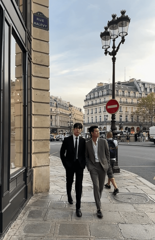 周予天、周興哲