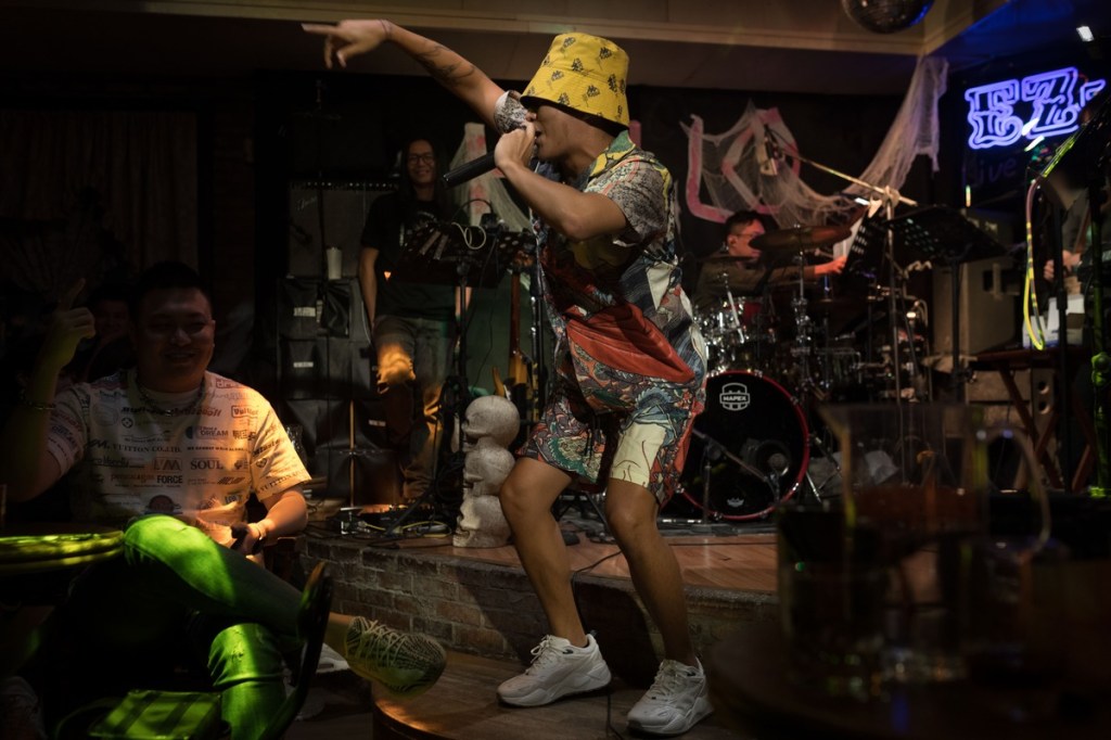 【NEWS】屁孩《特殊屁好 歌廳秀》募資平台達標 邀呆呆合作新單曲〈草莓奶昔〉&nbsp;並擔任11/11首場演出嘉賓