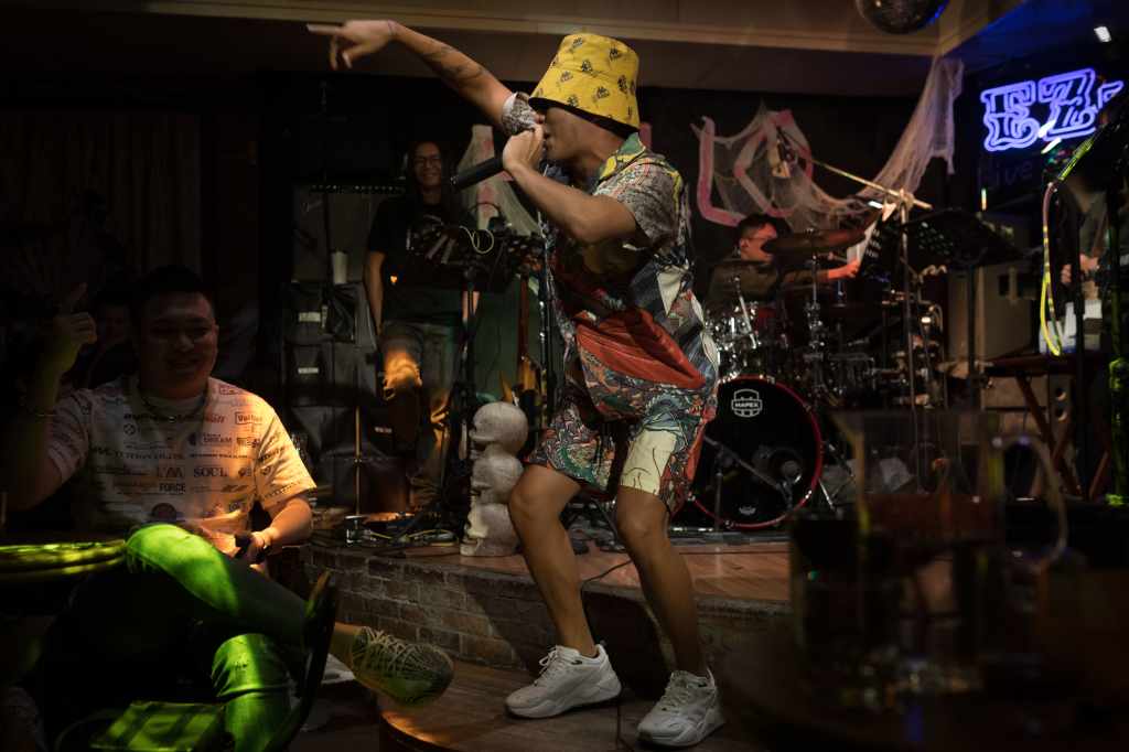 屁孩推出 特殊屁好 歌廳秀