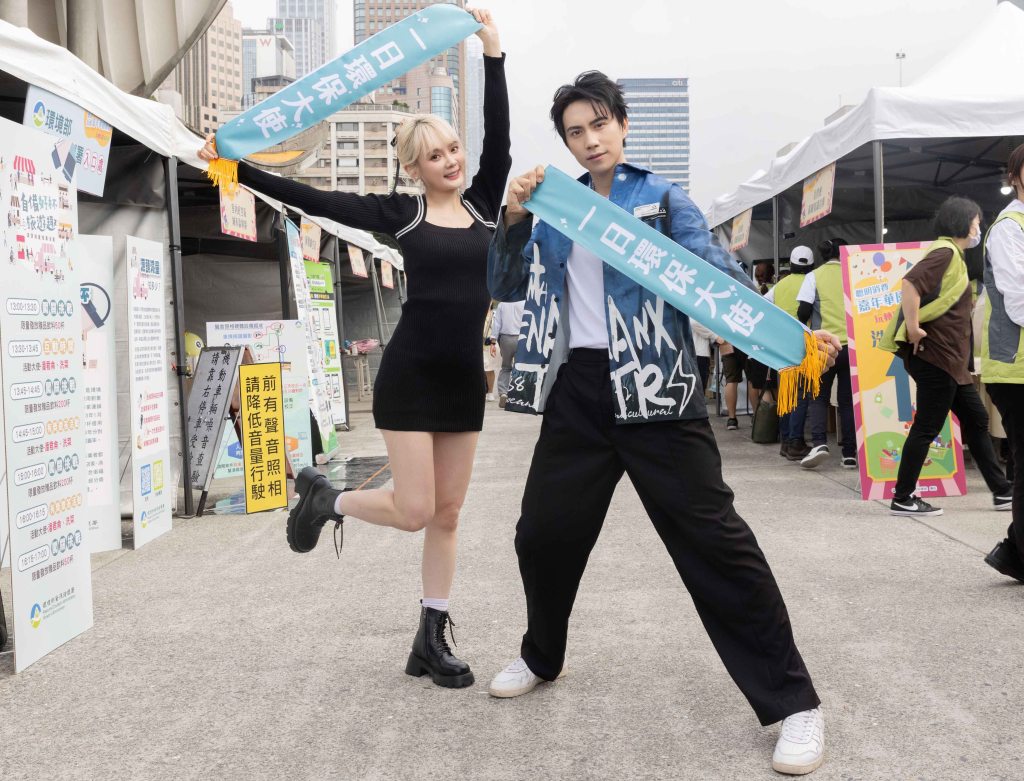 潘君侖、洗菜「自備好杯旅遊趣」源頭減量記者會 (照片提供:環境部資源循環署)
