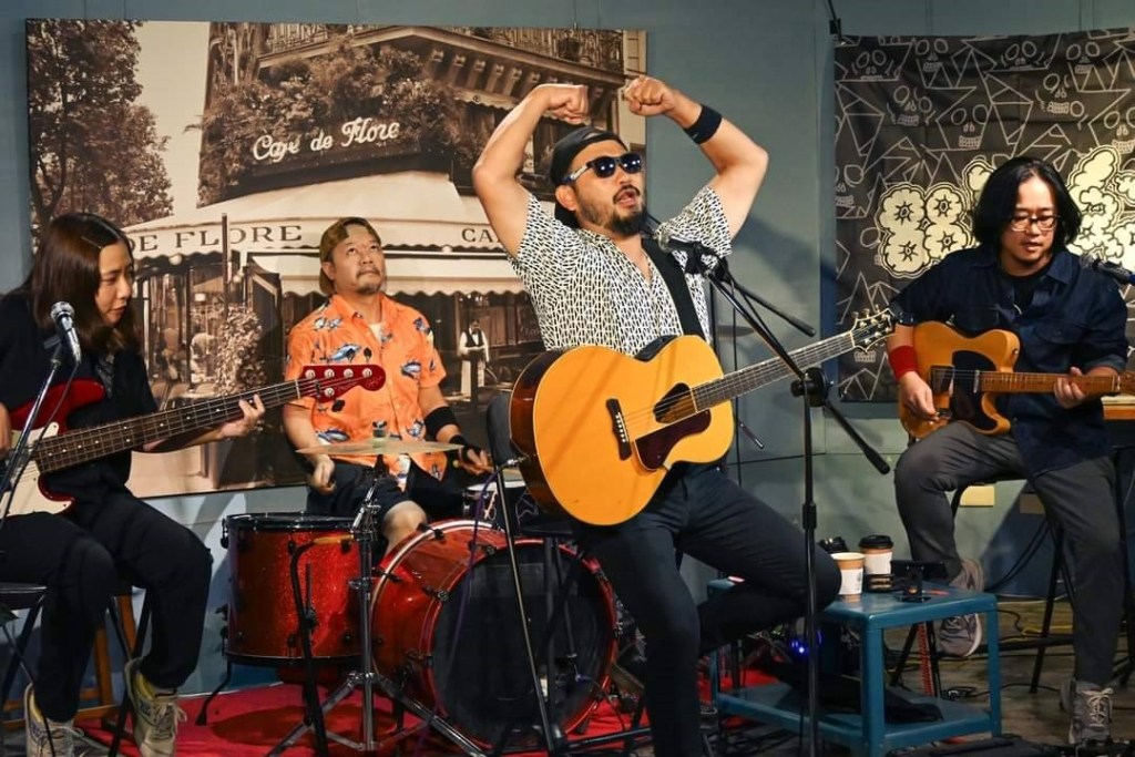 【NEWS】八十八顆芭樂籽主唱阿強為節目《野球乾一杯》 12/30於北流卡夫卡舉辦年度頒獎典禮 透露樂團新專輯2024年發行