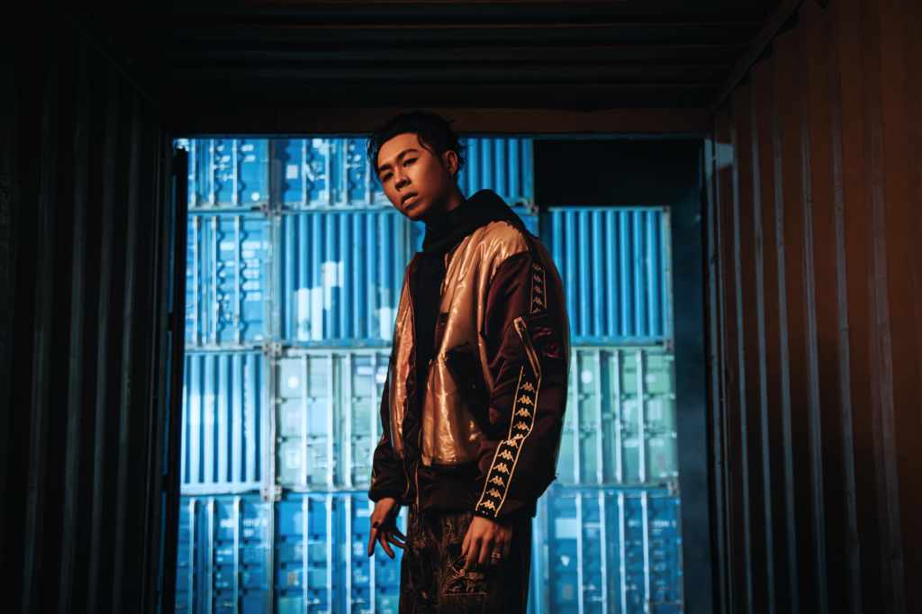 〈萬餓城市〉MV 同理 (照片提供:索尼音樂)