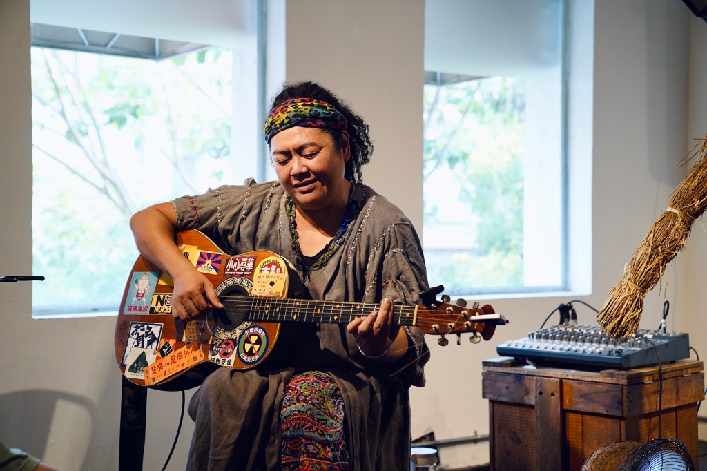 巴奈為首張台語專輯推出導聽網頁