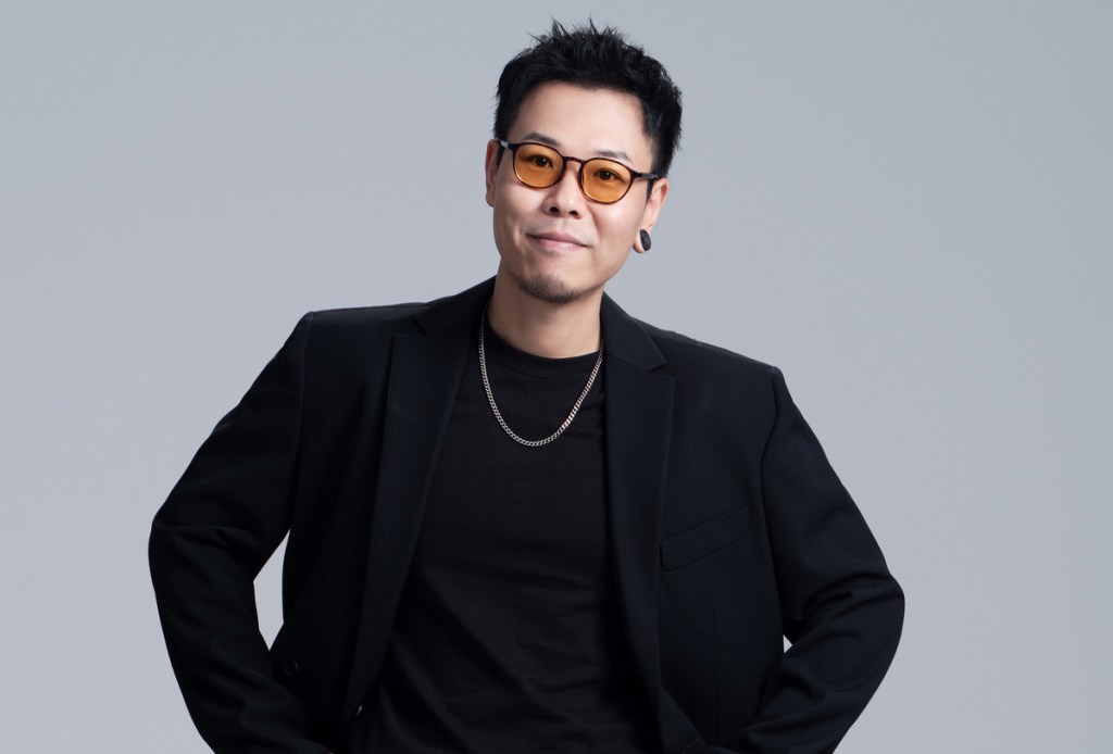 【NEWS】許鈞推出全新專輯《期待集》 主張「與過去的自己和解，打開對未來的期待」 並第三度攜手荒井十一共同製作