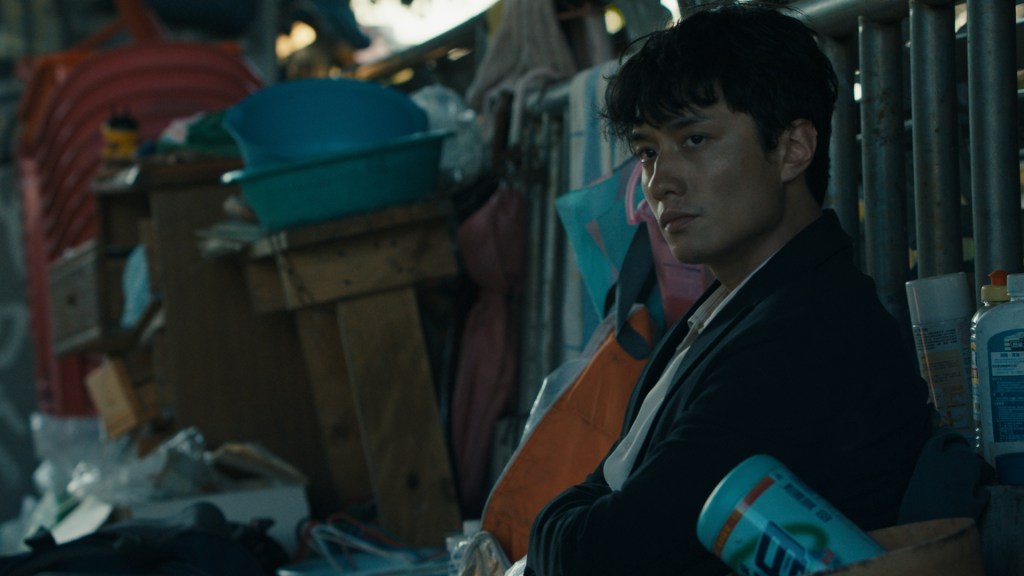 鄭興〈抵達之謎〉MV主演劉俊謙