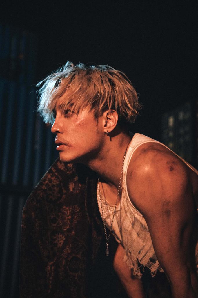 〈萬餓城市〉MV J.Sheon (照片提供:索尼音樂)