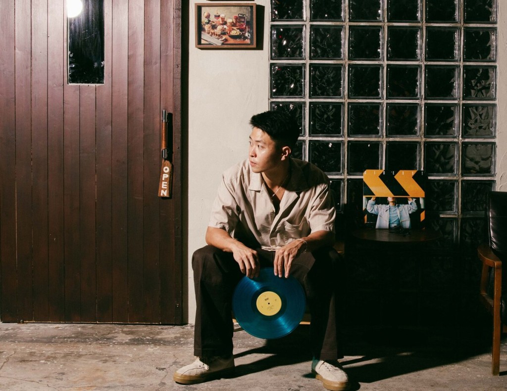 【NEWS】LINION推出《HIDEOUT》限量透光水藍彩膠唱片 並即將在11/17與阿蘭AC共同舉辦「海男島」演唱會