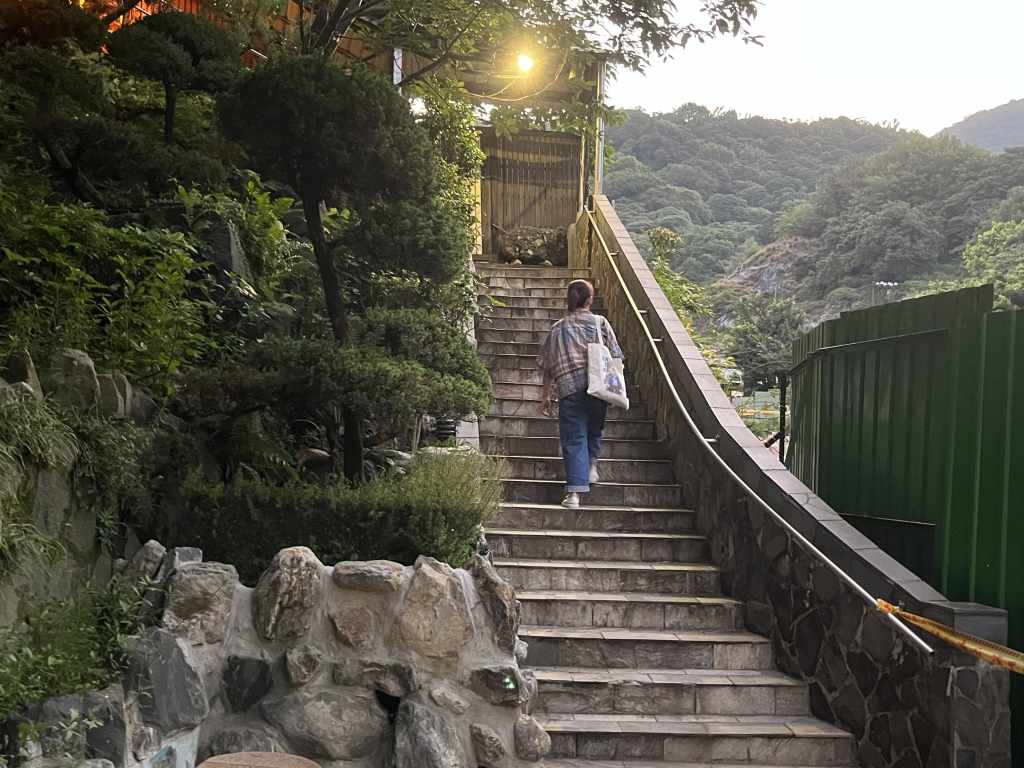 林曉培〈時光的劇場〉MV劇照