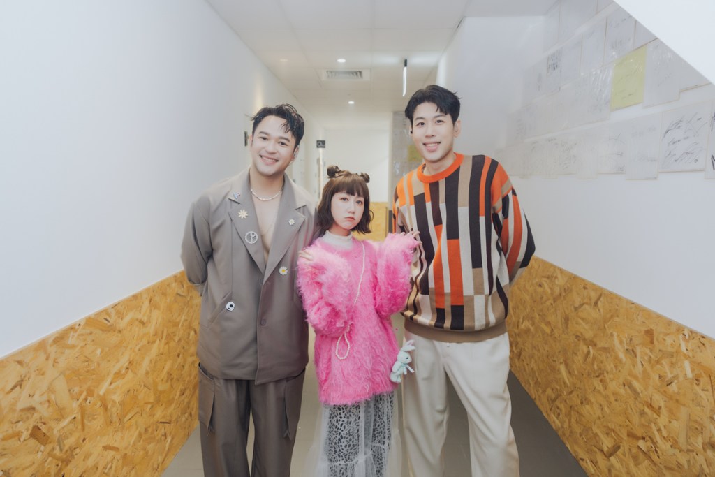 【NEWS】《青春點點點》歐馬克、瑪麗、強強(喬治) 睽違10年再度合體 力拱相挺的宇宙人小玉上台合唱&nbsp;三人相約每10年相聚