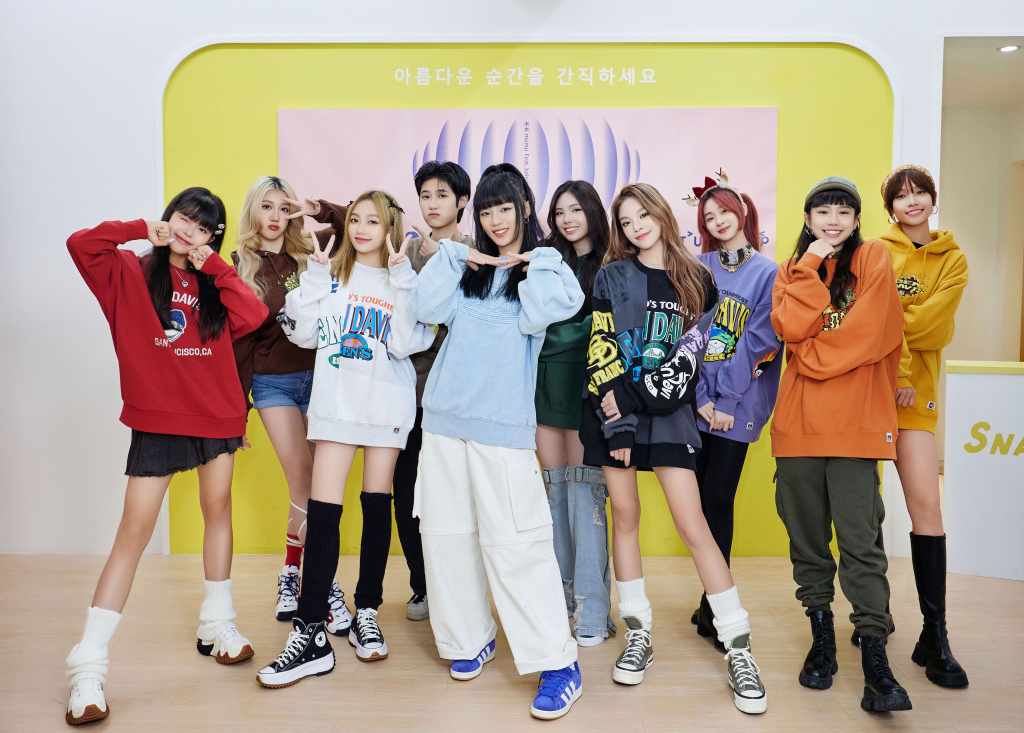 babyMU拍貼會2【左起:丞妘、晶晶、栩栩、言菱、木木、Vikky、粼粼、熙妍、品妡、萩璇】