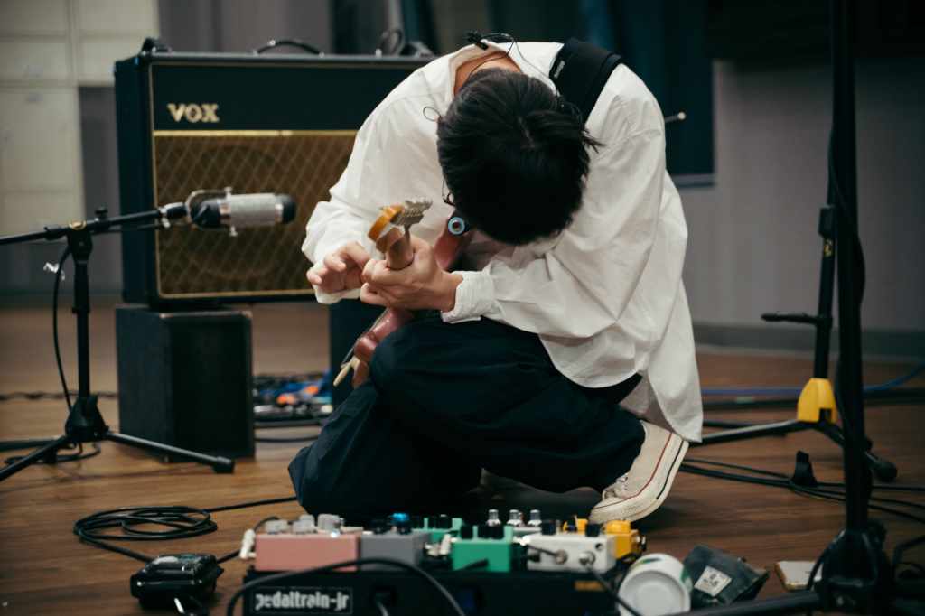 吉他手詹詠翔運用Fuzz效果器刷出內心孤寂