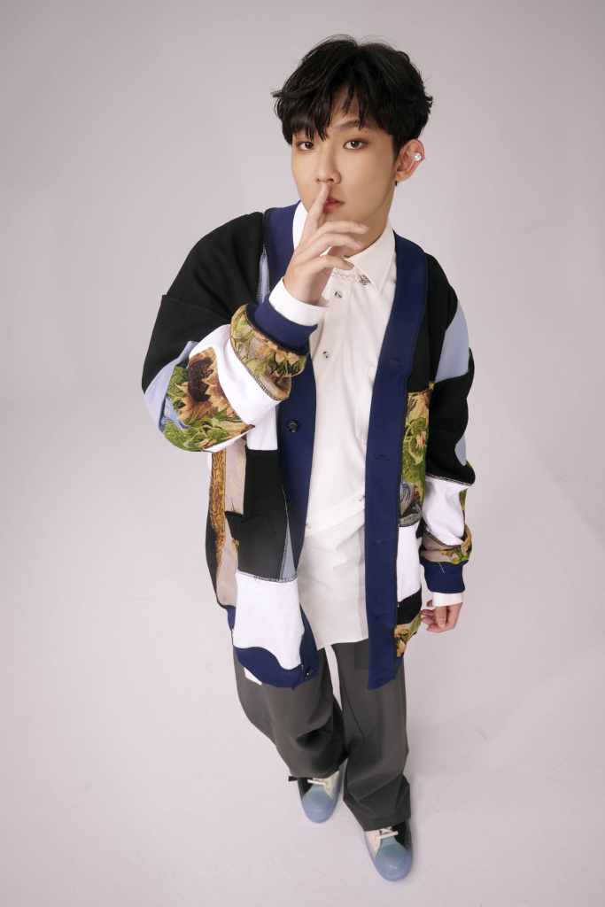 AcQUA源少年林毓家推出個人單曲《布朗尼》,他首次挑戰獨自演唱整首歌曲都是Rap (照片提供:種子音樂)