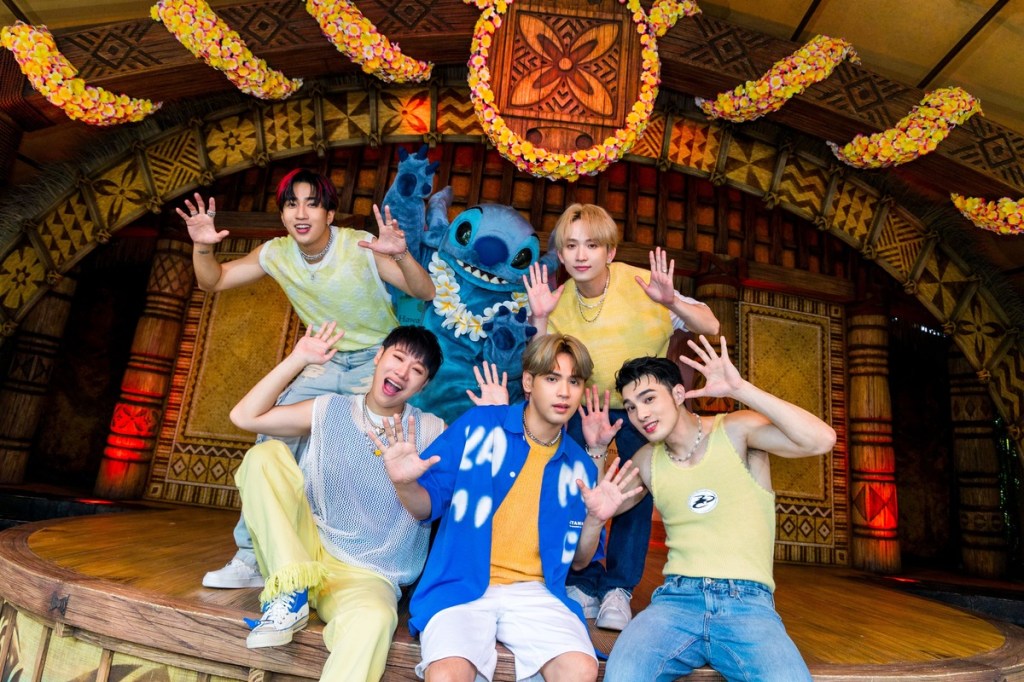 【NEWS】取材黃偉晉網路迷因 五堅情驚喜公開最新單曲〈立刻要爆炸〉 前往香港迪士尼樂園拍攝MV&nbsp;帶領粉絲脫離煩悶生活