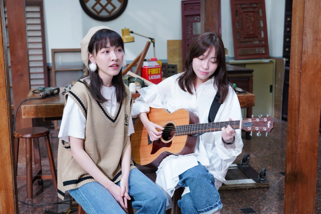 陳佩賢〈鹹酸甜〉ft.林玟誼 (照片提供:福茂唱片)